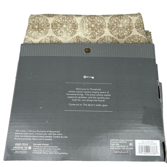Threshold Table Throw Tablecloth Scarf Beige Medallion Ikat Table 50" x 50" New - Picture 8 of 11